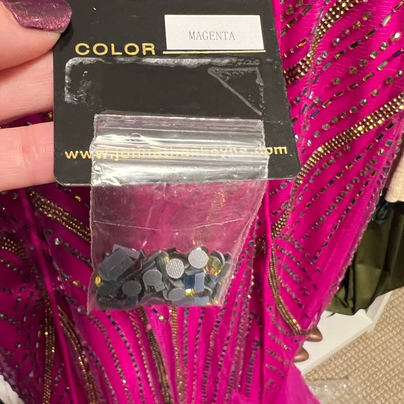 Johnathan Kayne Vibrant Pink NWT size 4 Pageant or Prom - Picture 7 of 9